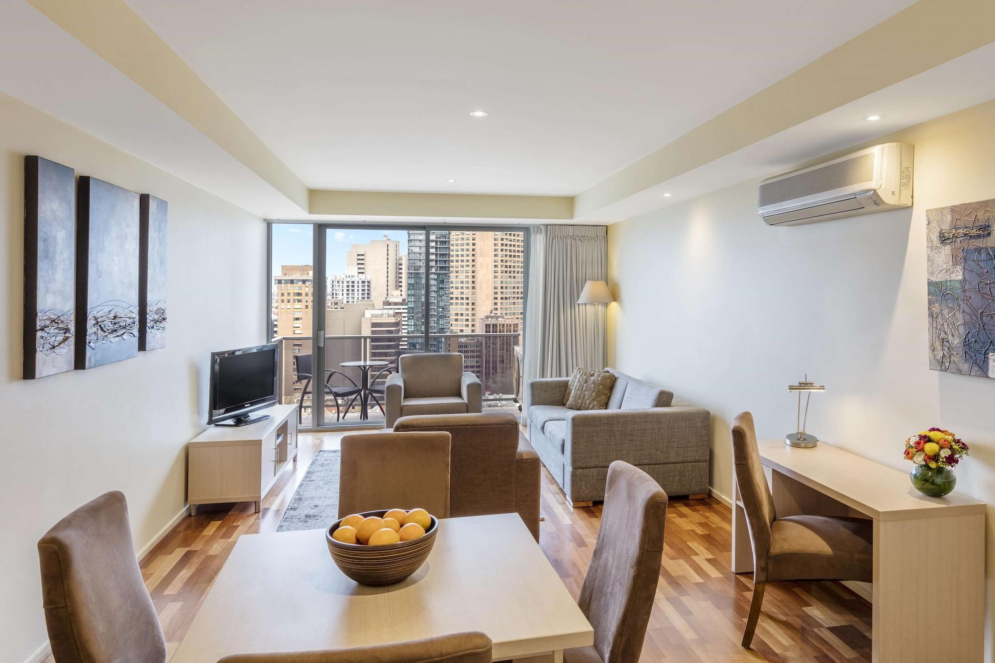 Oaks Melbourne On Lonsdale Suites Exterior photo