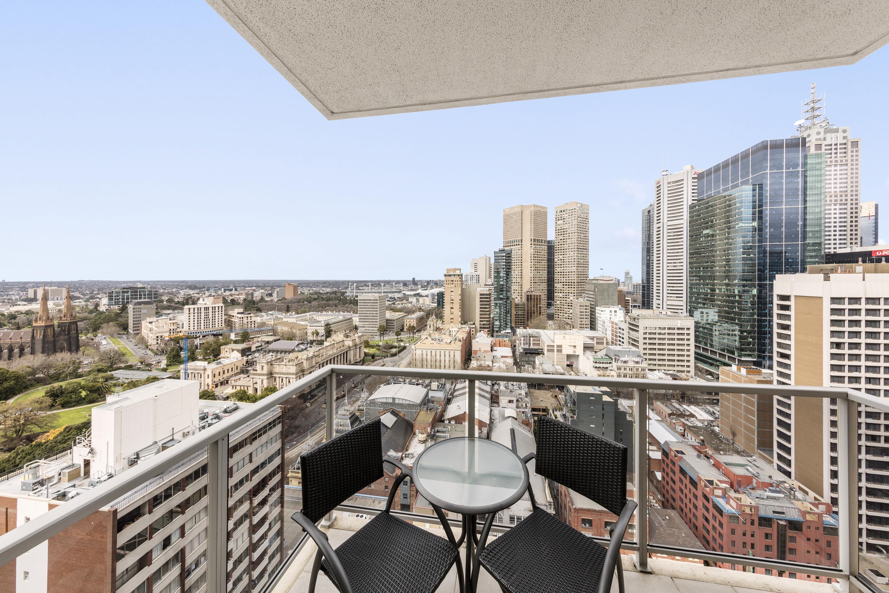 Oaks Melbourne On Lonsdale Suites Exterior photo