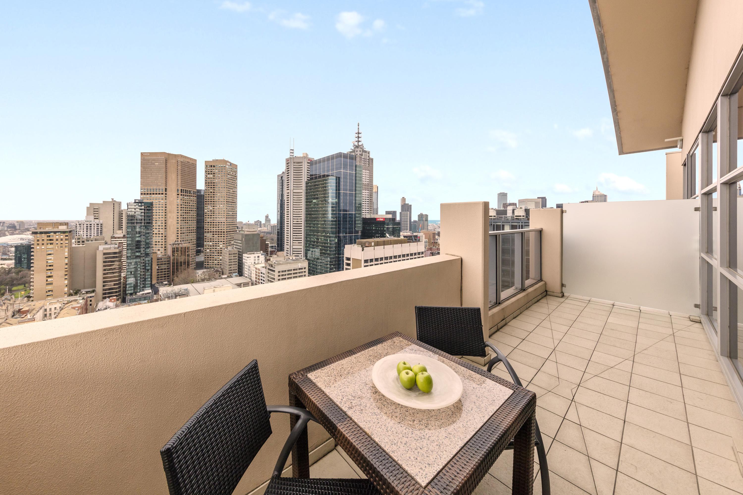 Oaks Melbourne On Lonsdale Suites Exterior photo