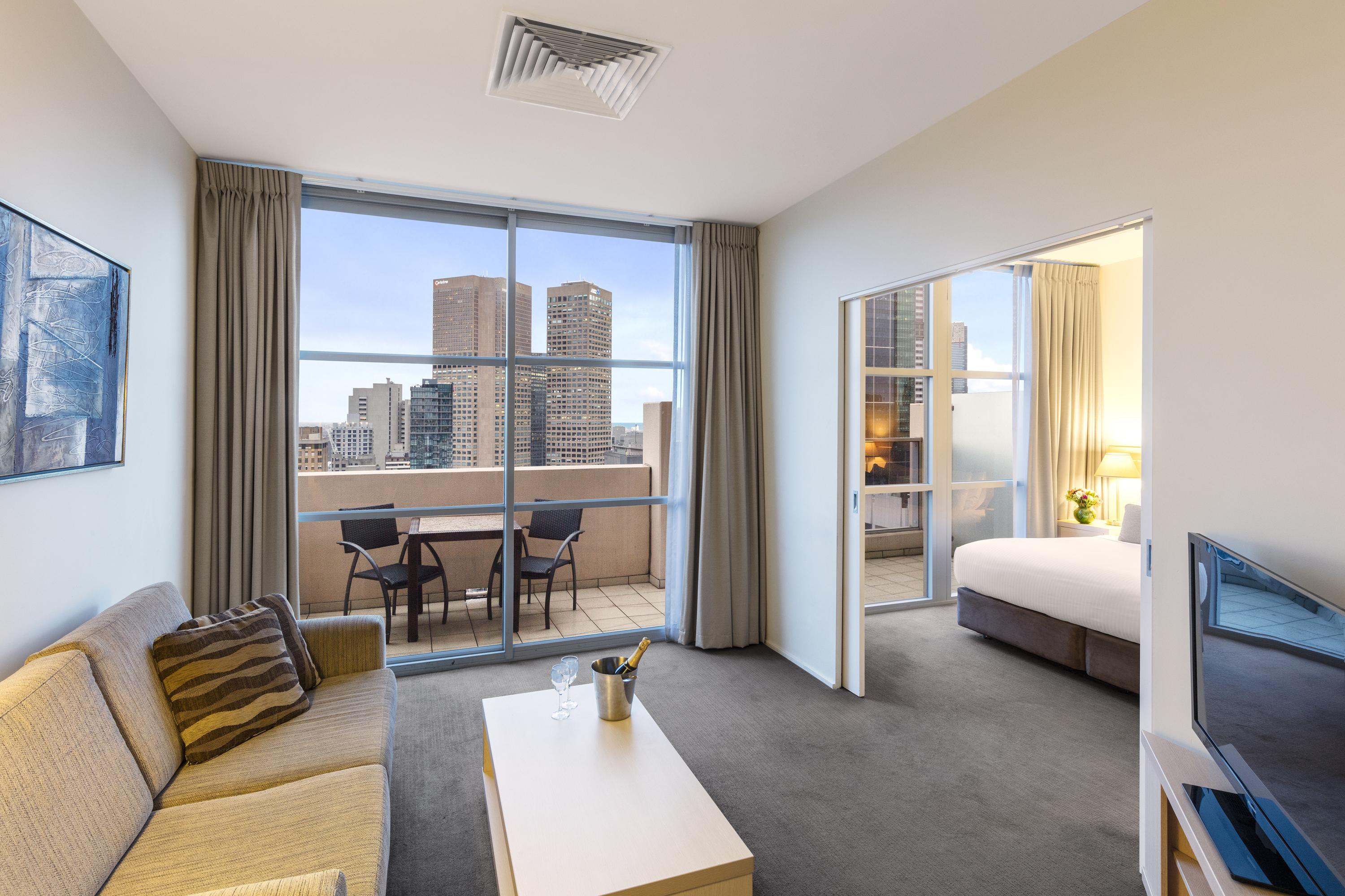 Oaks Melbourne On Lonsdale Suites Exterior photo