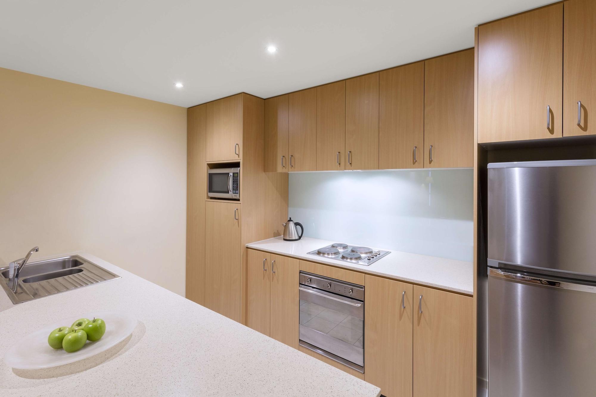 Oaks Melbourne On Lonsdale Suites Exterior photo