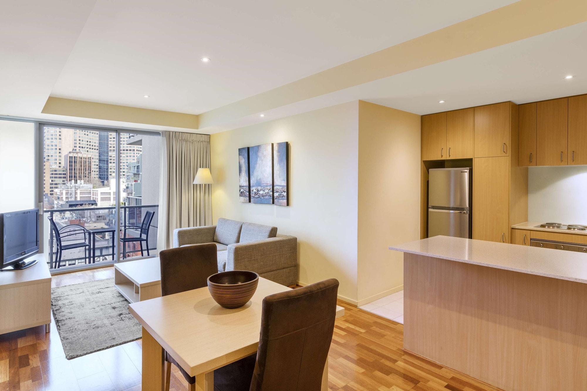 Oaks Melbourne On Lonsdale Suites Exterior photo