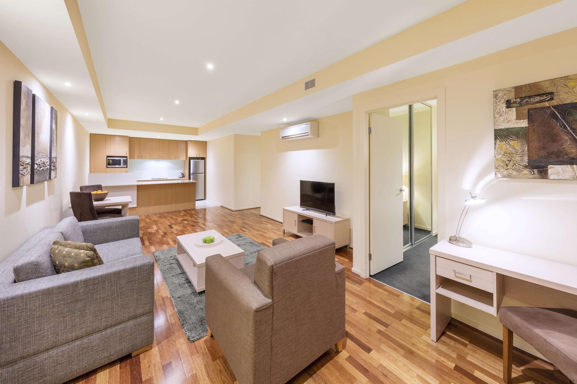 Oaks Melbourne On Lonsdale Suites Exterior photo
