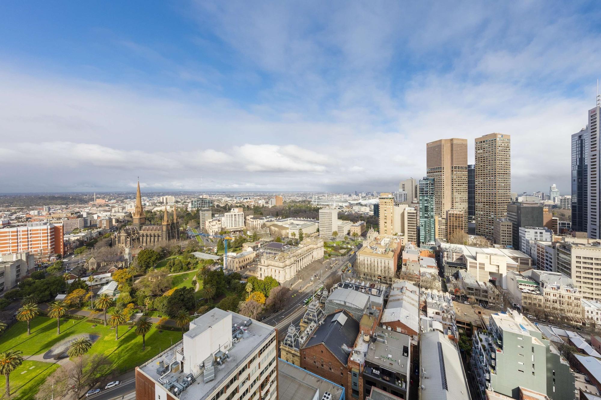 Oaks Melbourne On Lonsdale Suites Exterior photo