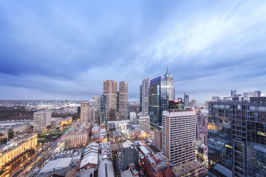 Oaks Melbourne On Lonsdale Suites Exterior photo