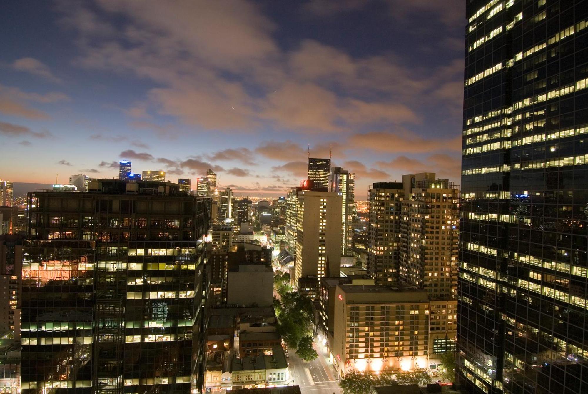 Oaks Melbourne On Lonsdale Suites Exterior photo