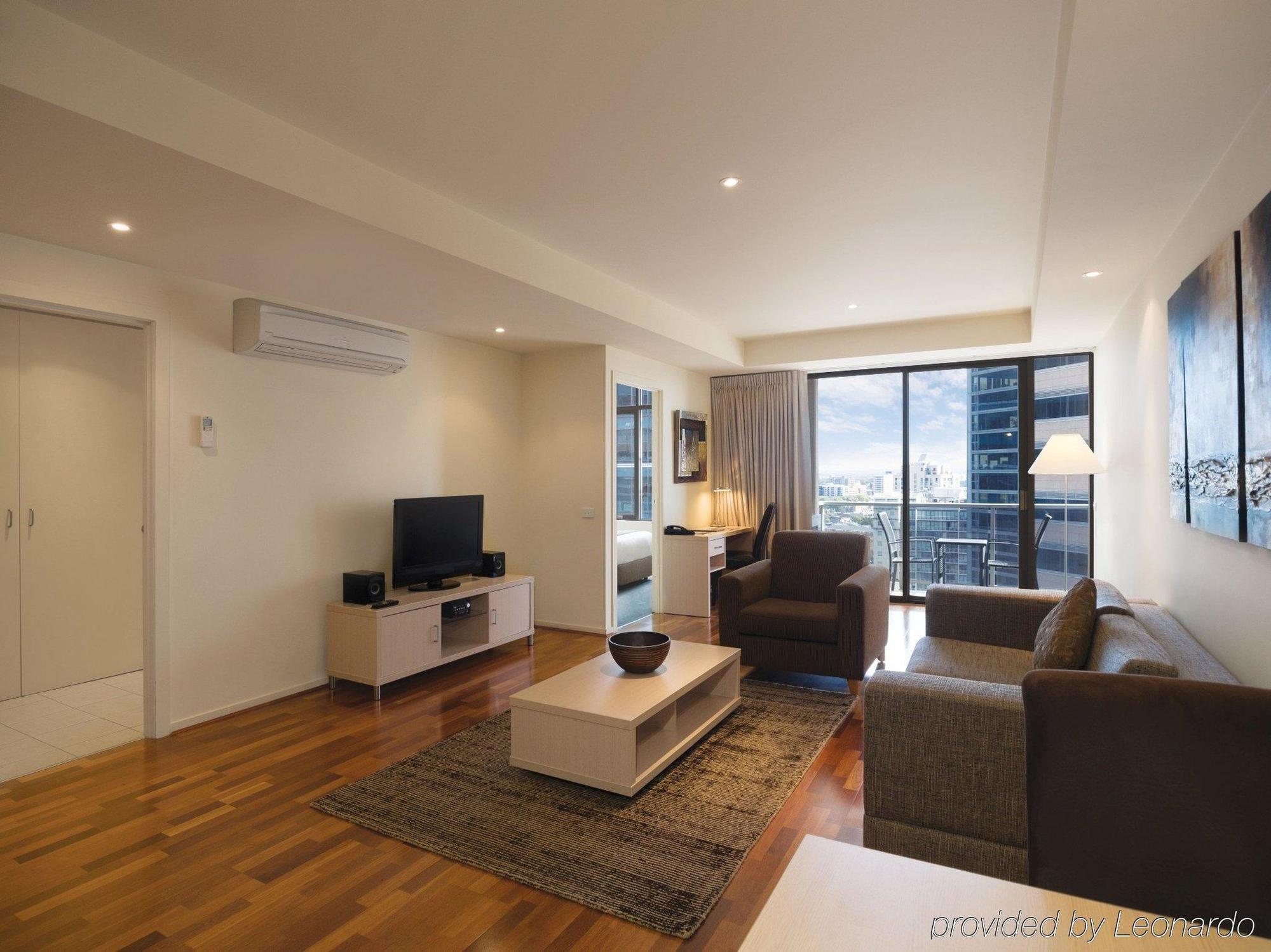 Oaks Melbourne On Lonsdale Suites Exterior photo