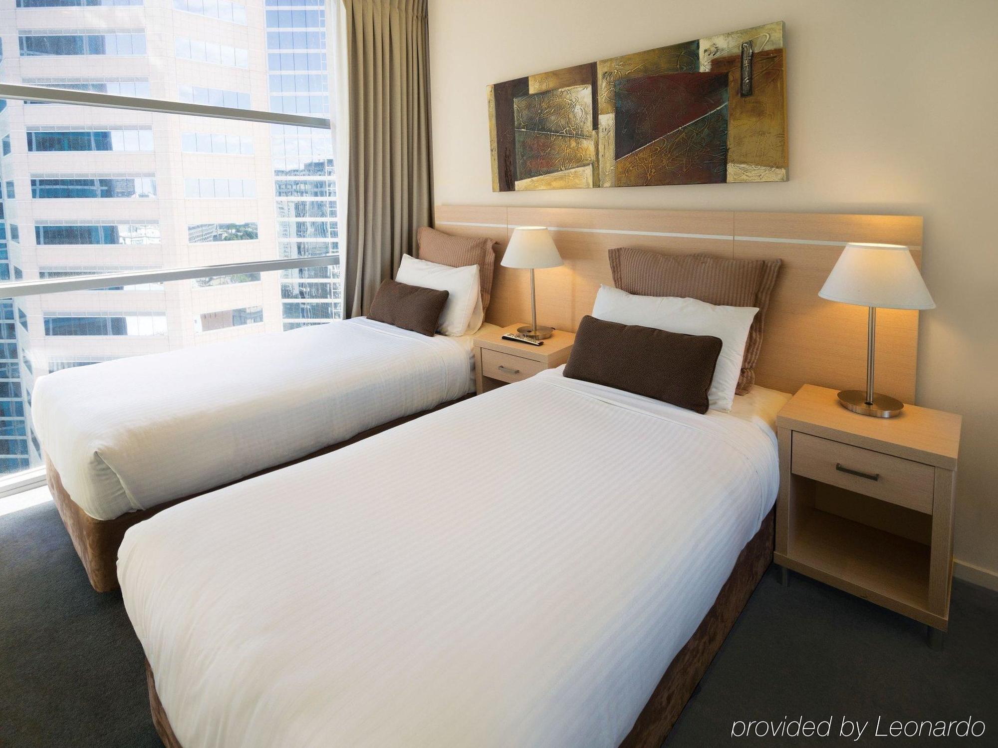 Oaks Melbourne On Lonsdale Suites Exterior photo